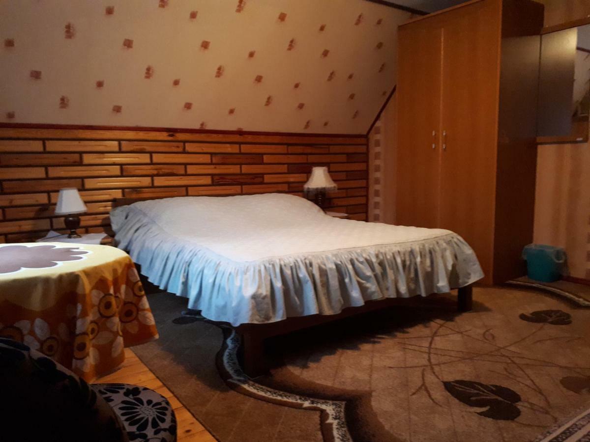 Olsik Apartment Bialowieza Bagian luar foto