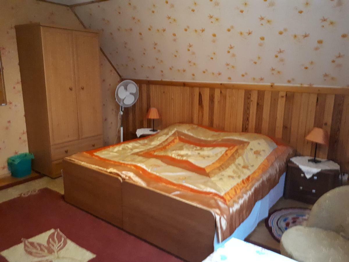Olsik Apartment Bialowieza Bagian luar foto